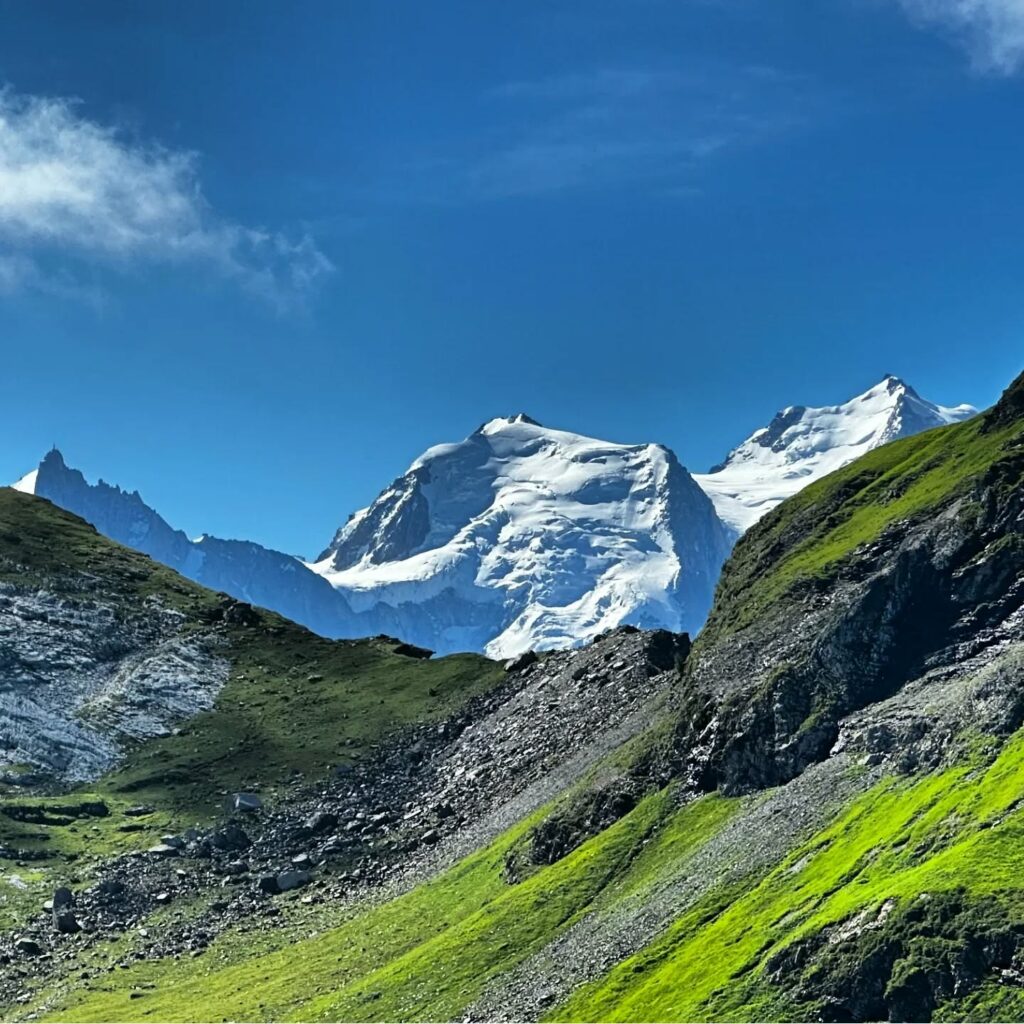 Instagram post from clemence_randoyoga. This post is in position 8.